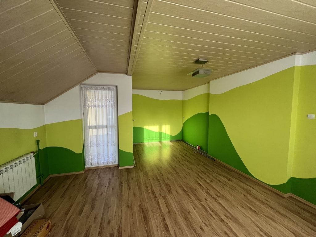 Dom 7 pokojowe na Sprzedaż