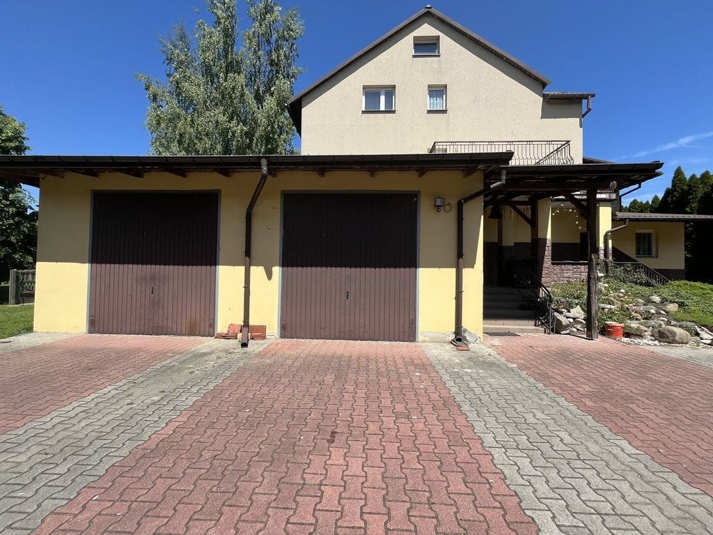 Dom 7 pokojowe na Sprzedaż