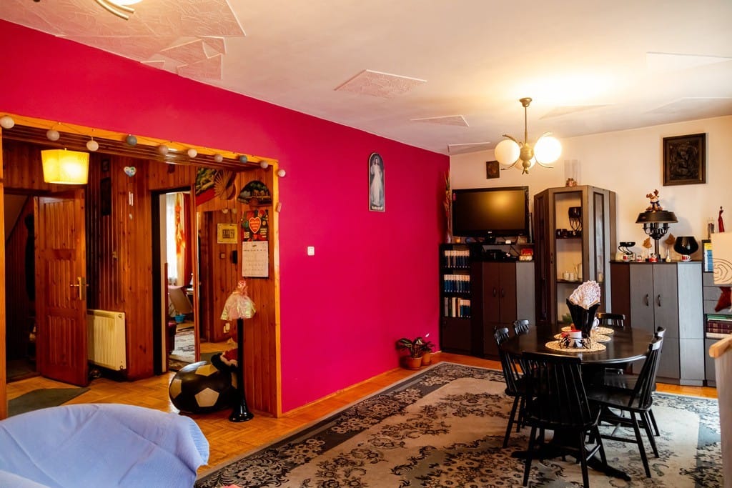 Dom 6 pokojowe na Sprzedaż