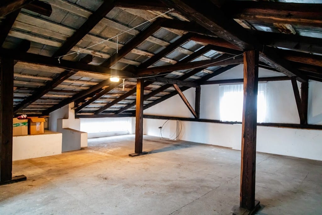 Dom 6 pokojowe na Sprzedaż