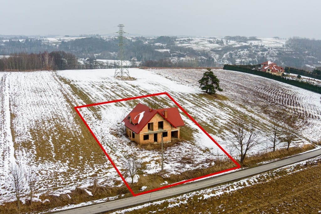 Dom 4 pokojowe na Sprzedaż