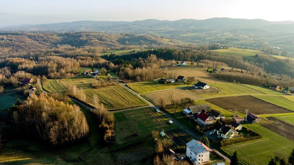 Działka  pokojowe na Sprzedaż