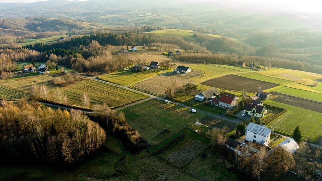 Działka  pokojowe na Sprzedaż