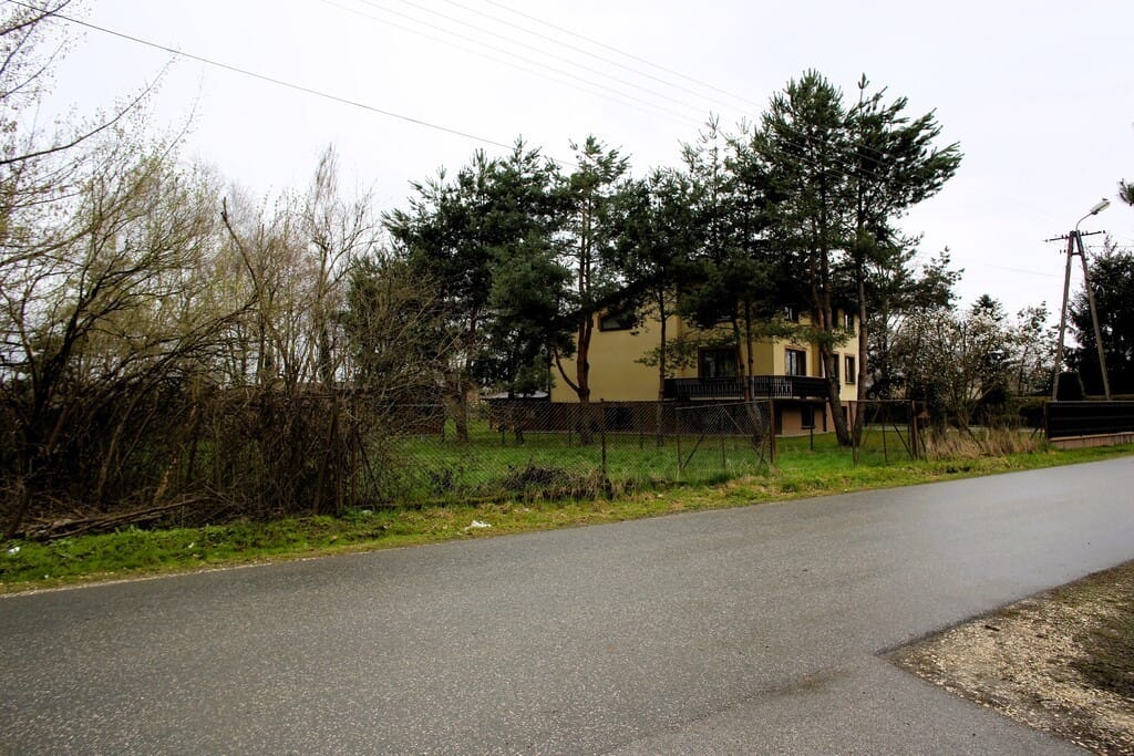 Działka  pokojowe na Sprzedaż