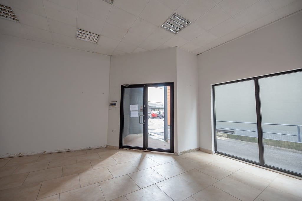 Lokal użytkowy  pokojowe na Sprzedaż