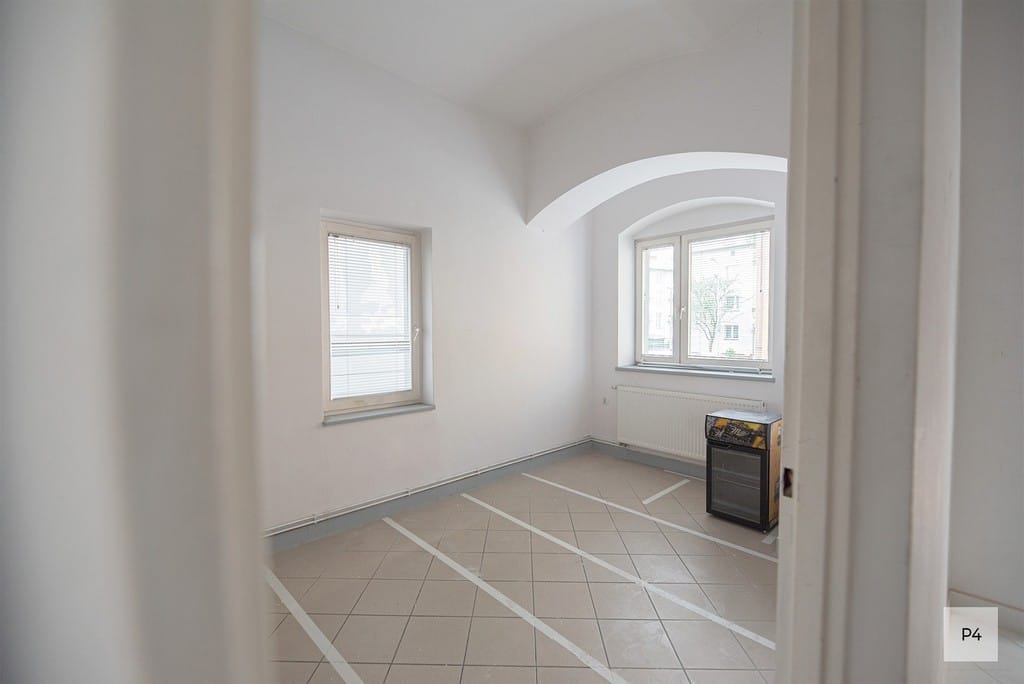 Lokal użytkowy  pokojowe na Sprzedaż