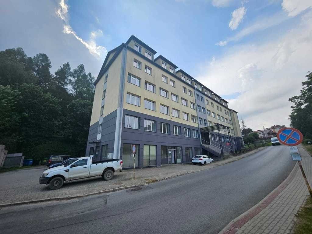 Lokal użytkowy  pokojowe na Sprzedaż