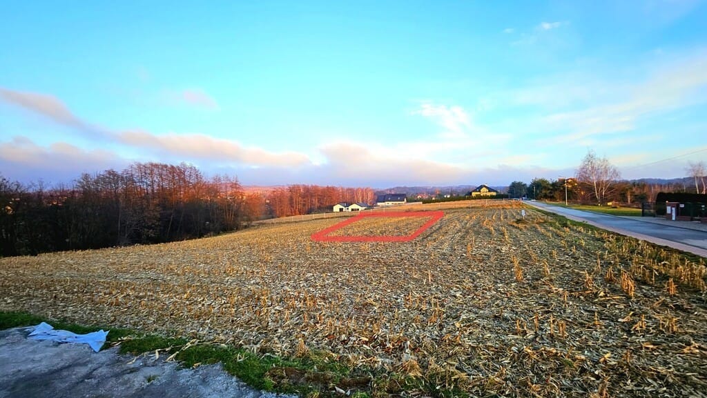 Działka  pokojowe na Sprzedaż