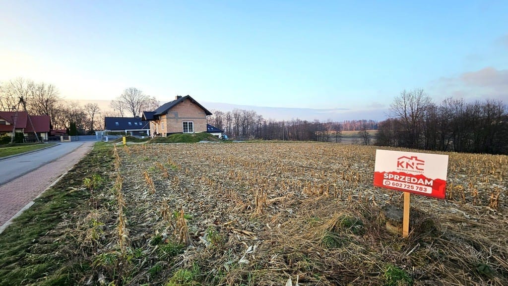 Działka  pokojowe na Sprzedaż
