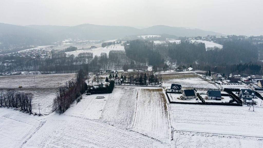 Działka  pokojowe na Sprzedaż