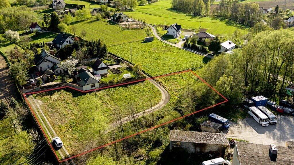 Działka  pokojowe na Sprzedaż