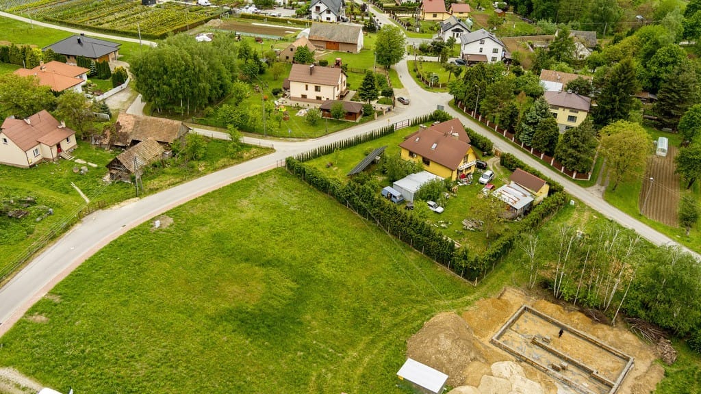Działka  pokojowe na Sprzedaż
