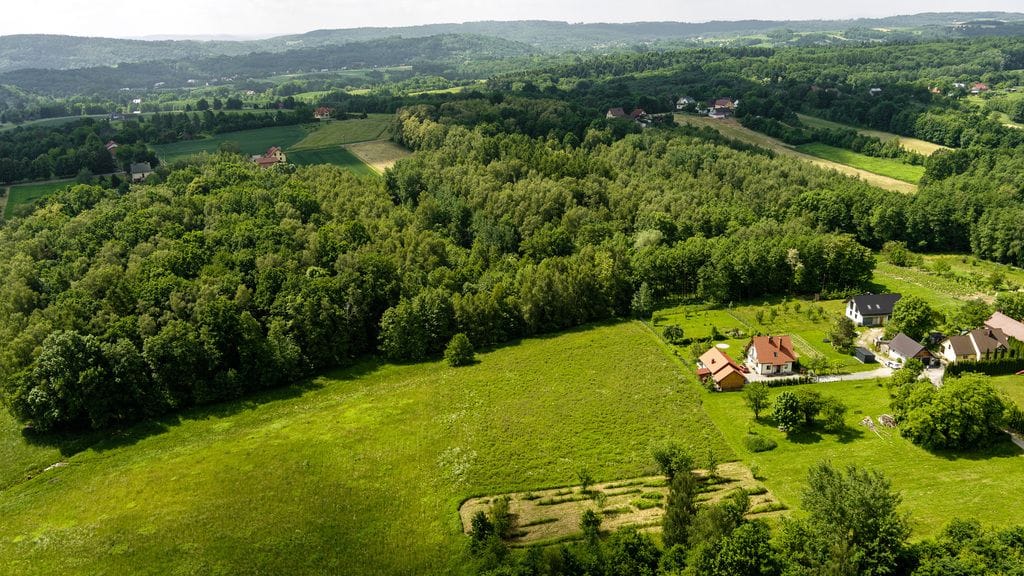 Działka  pokojowe na Sprzedaż