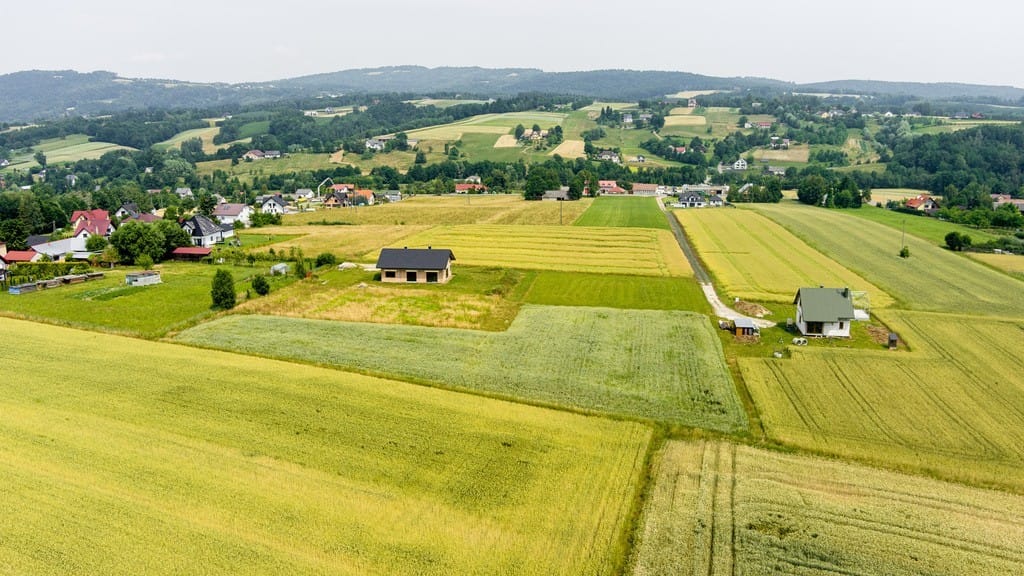 Działka  pokojowe na Sprzedaż