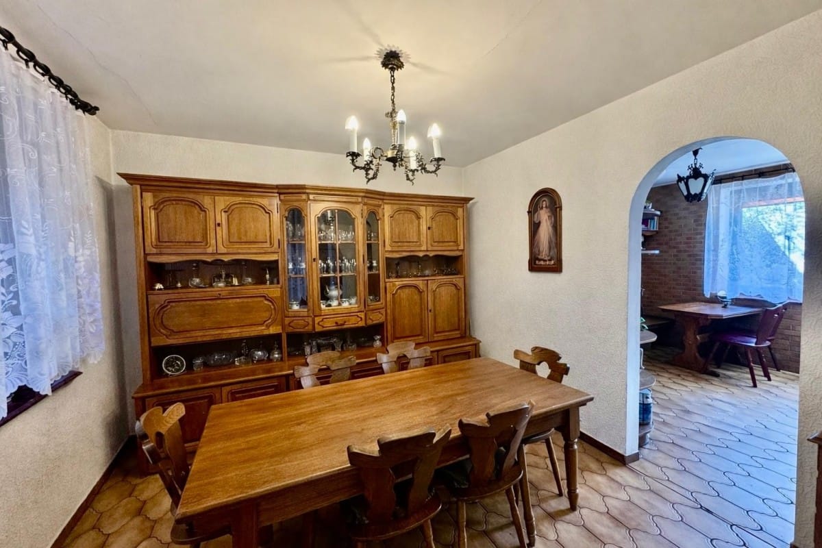 Dom  pokojowe na Sprzedaż