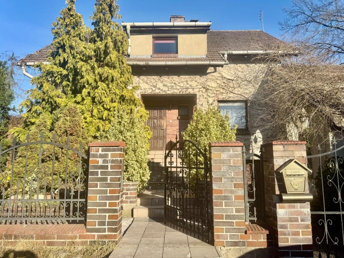 Dom  pokojowe na Sprzedaż