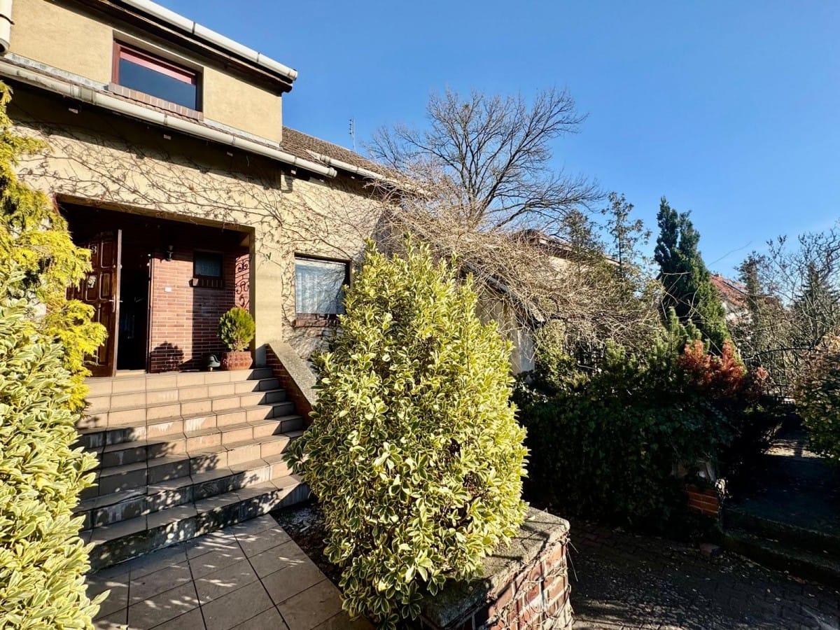 Dom  pokojowe na Sprzedaż