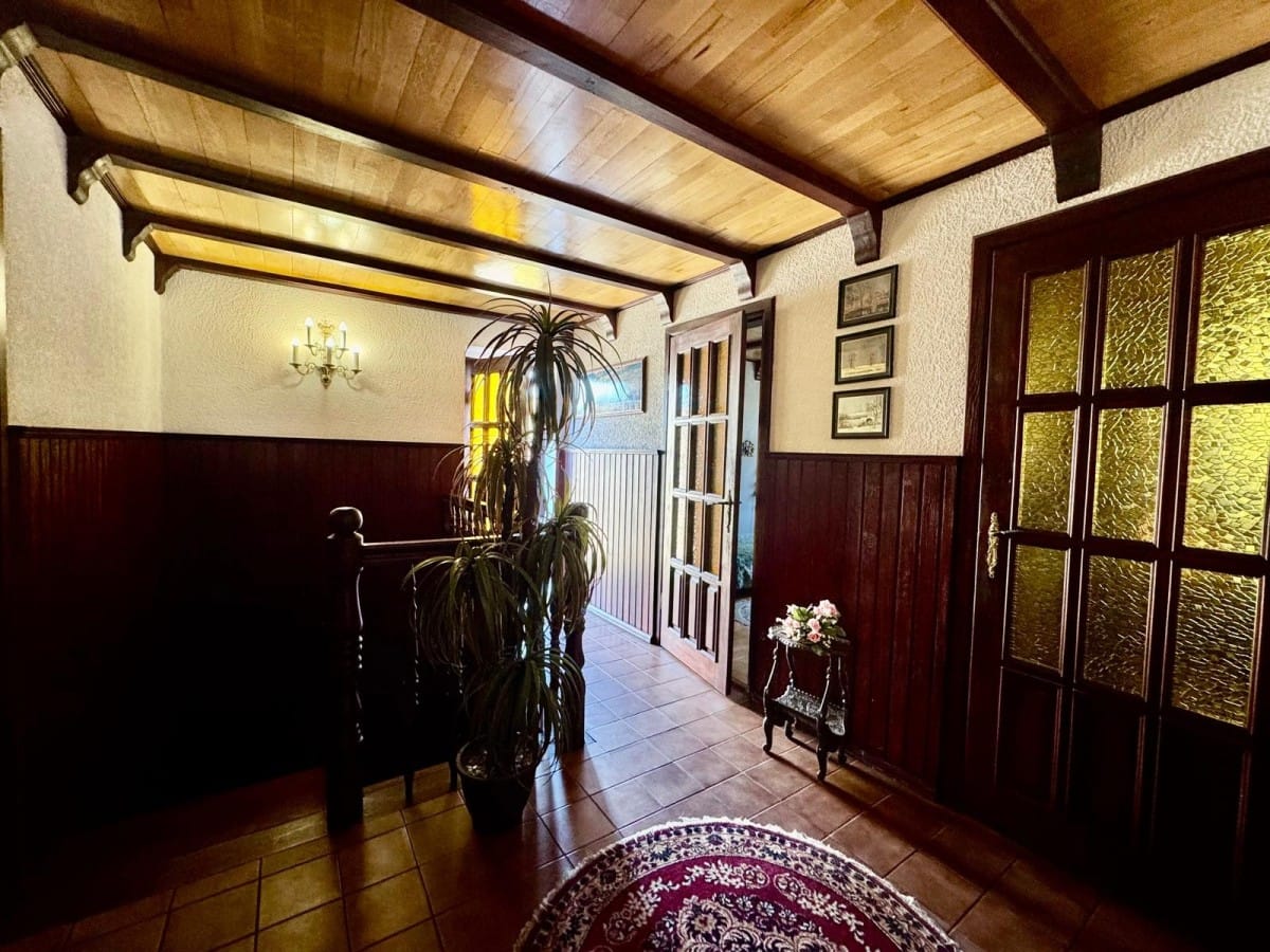 Dom  pokojowe na Sprzedaż