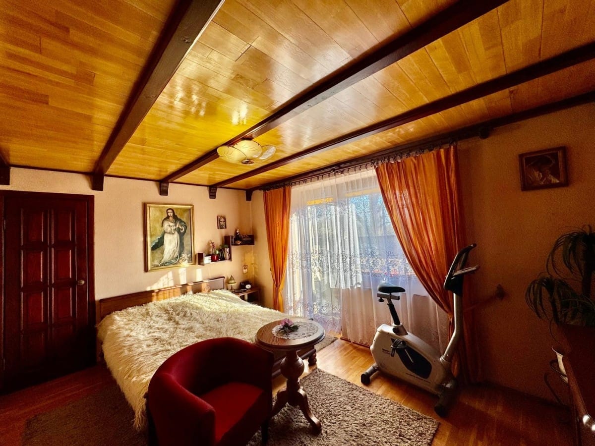 Dom  pokojowe na Sprzedaż