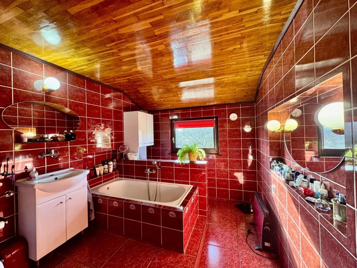 Dom  pokojowe na Sprzedaż