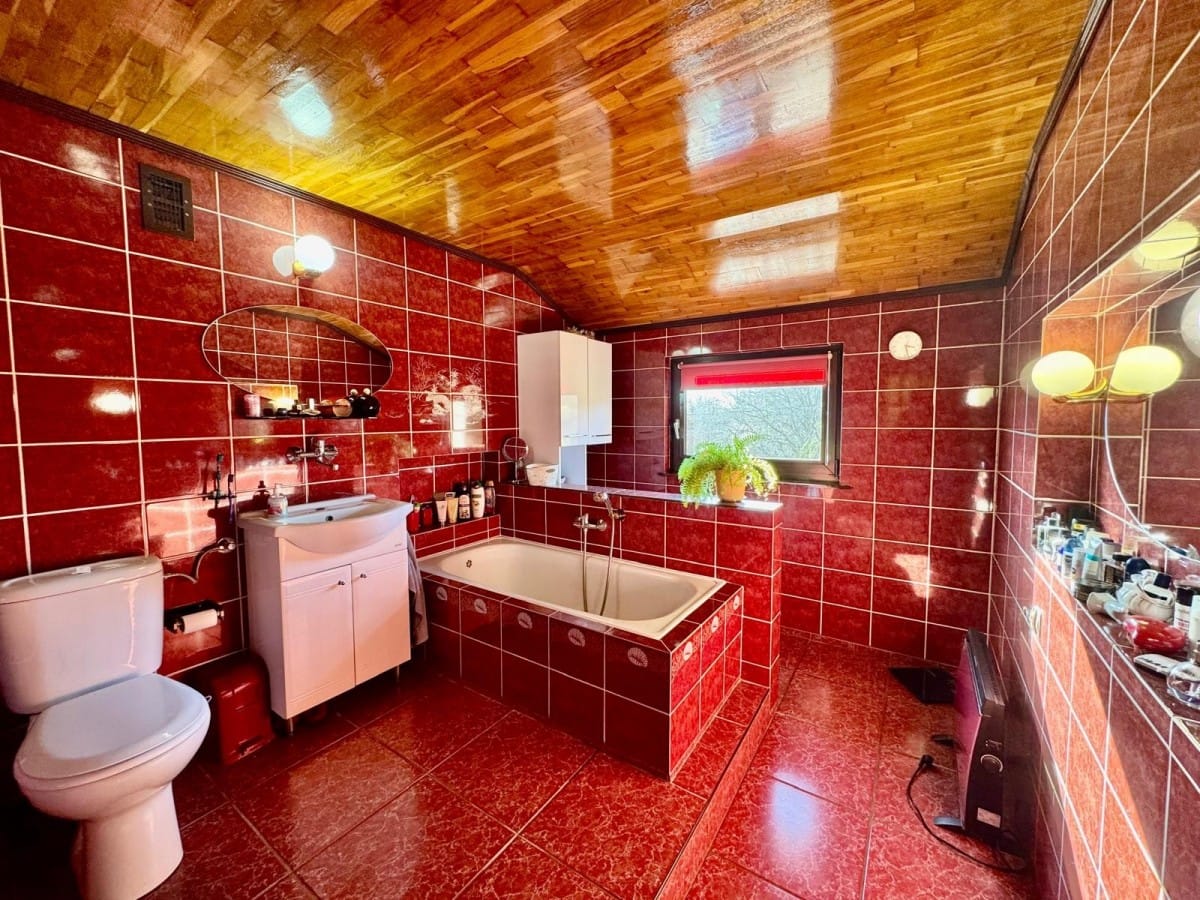 Dom  pokojowe na Sprzedaż