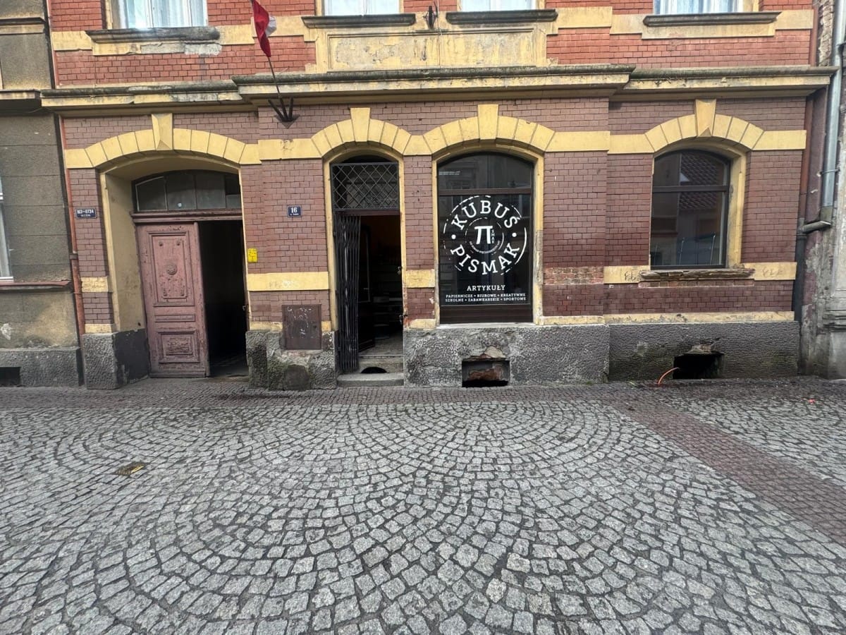 Lokal użytkowy  pokojowe na Sprzedaż