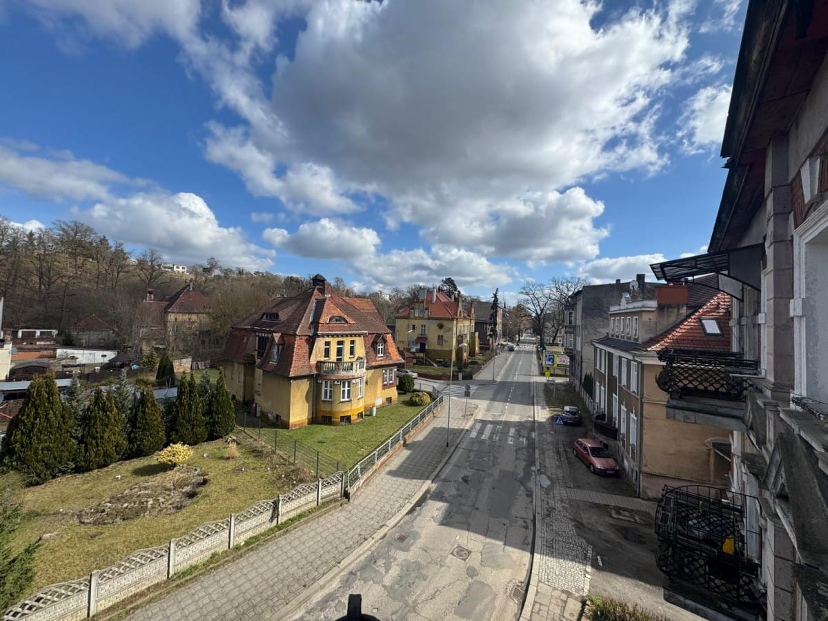 Mieszkanie 4 pokojowe na Sprzedaż