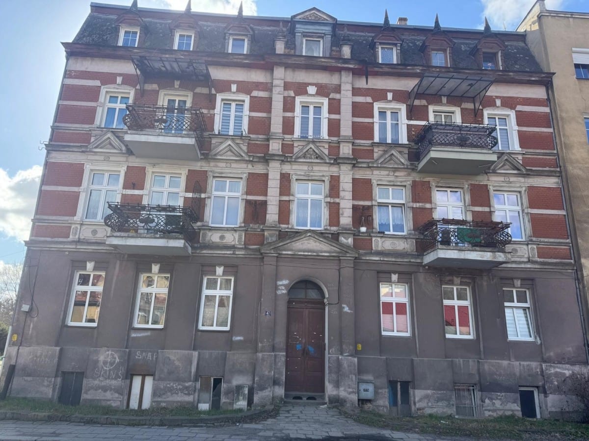 Mieszkanie 4 pokojowe na Sprzedaż