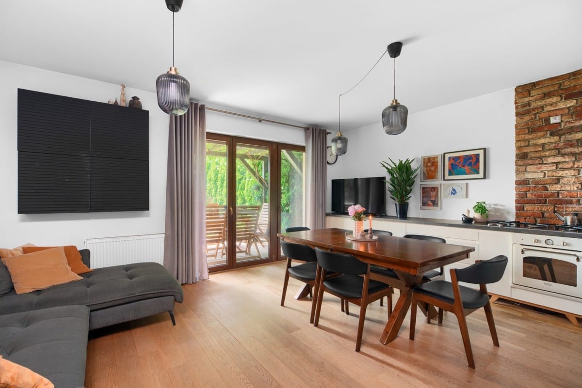 Dom 6 pokojowe na Sprzedaż