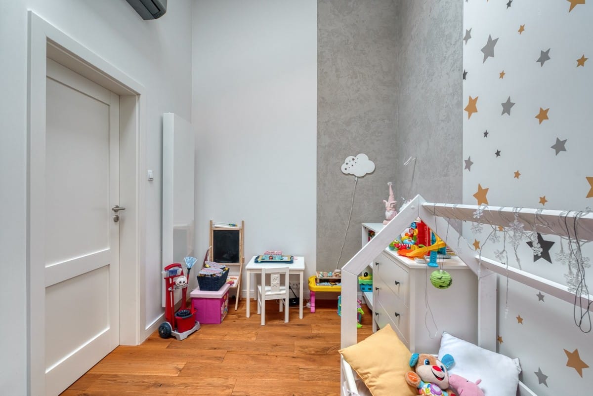 Mieszkanie 4 pokojowe na Sprzedaż