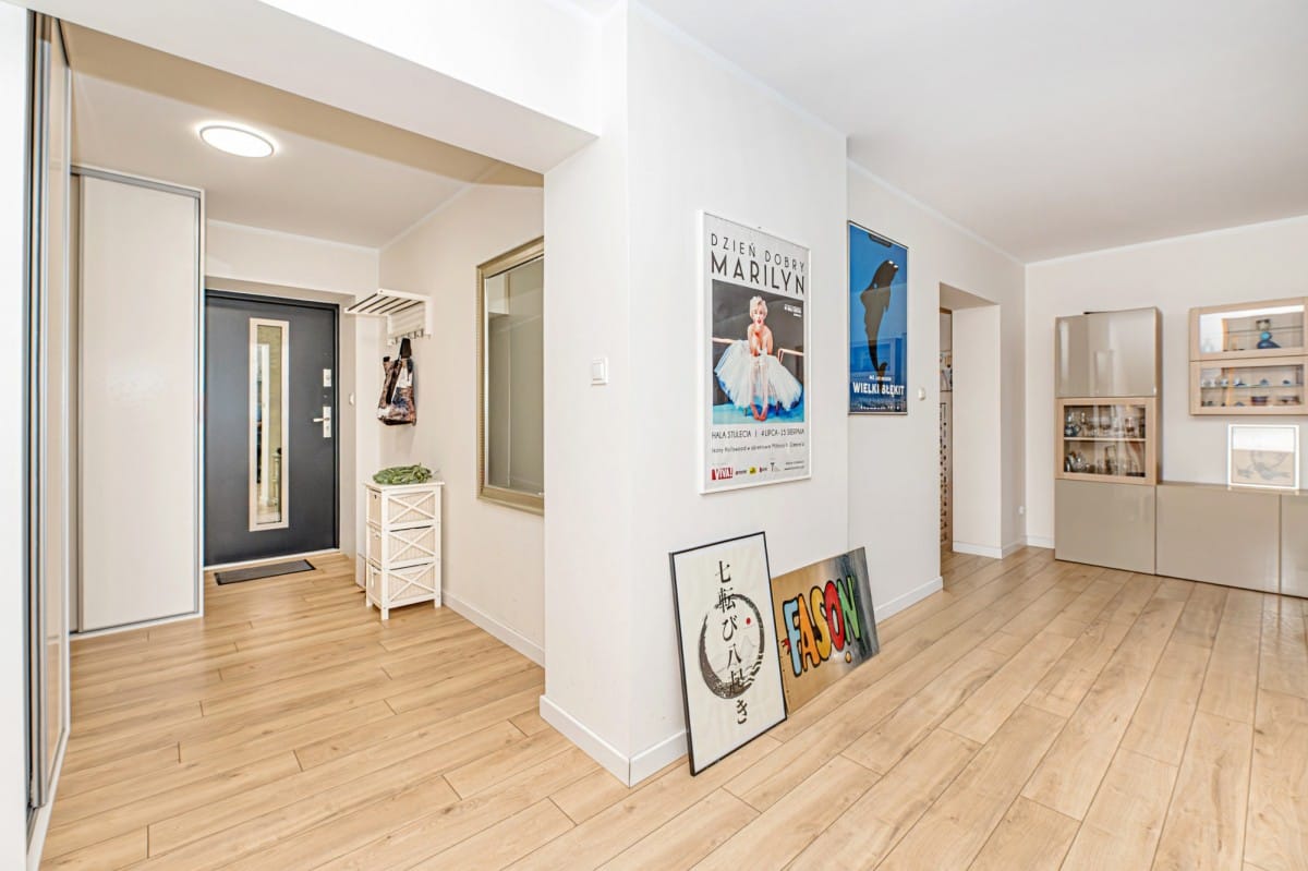 Dom 5 pokojowe na Sprzedaż