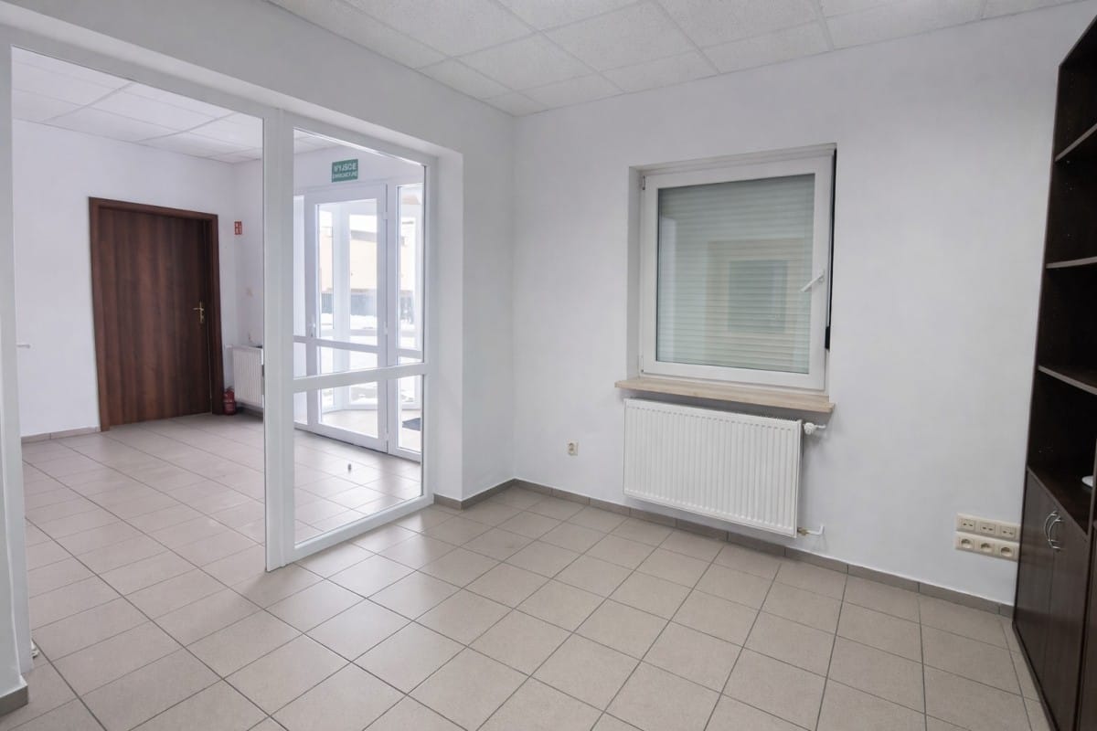 Lokal użytkowy  pokojowe na Sprzedaż