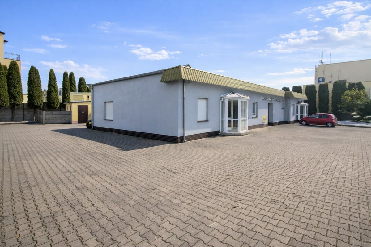 Lokal użytkowy  pokojowe na Sprzedaż