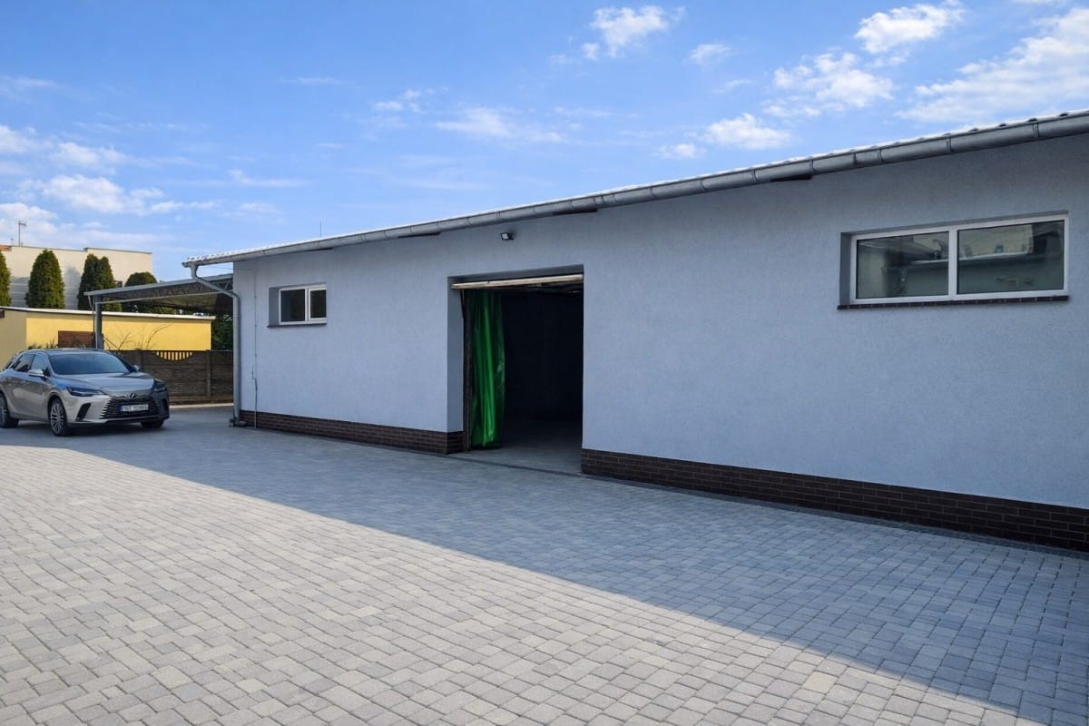 Lokal użytkowy  pokojowe na Sprzedaż