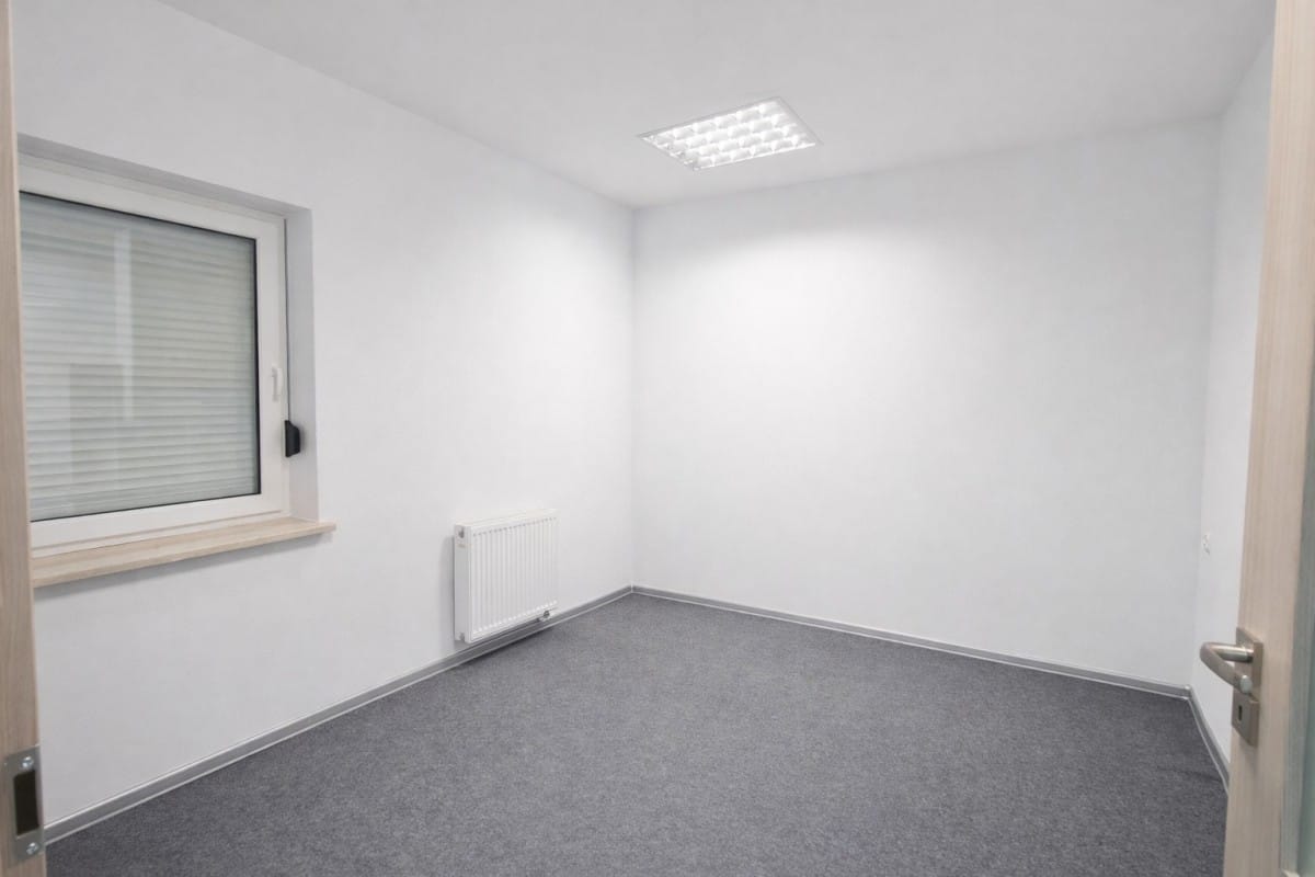 Lokal użytkowy  pokojowe na Sprzedaż