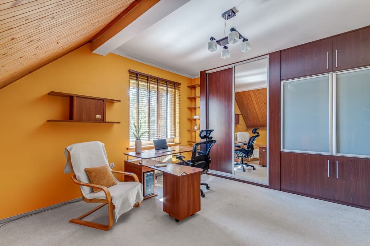 Dom 7 pokojowe na Sprzedaż