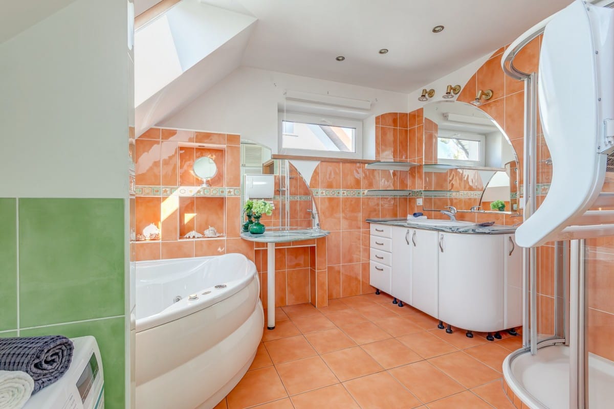 Dom 7 pokojowe na Sprzedaż