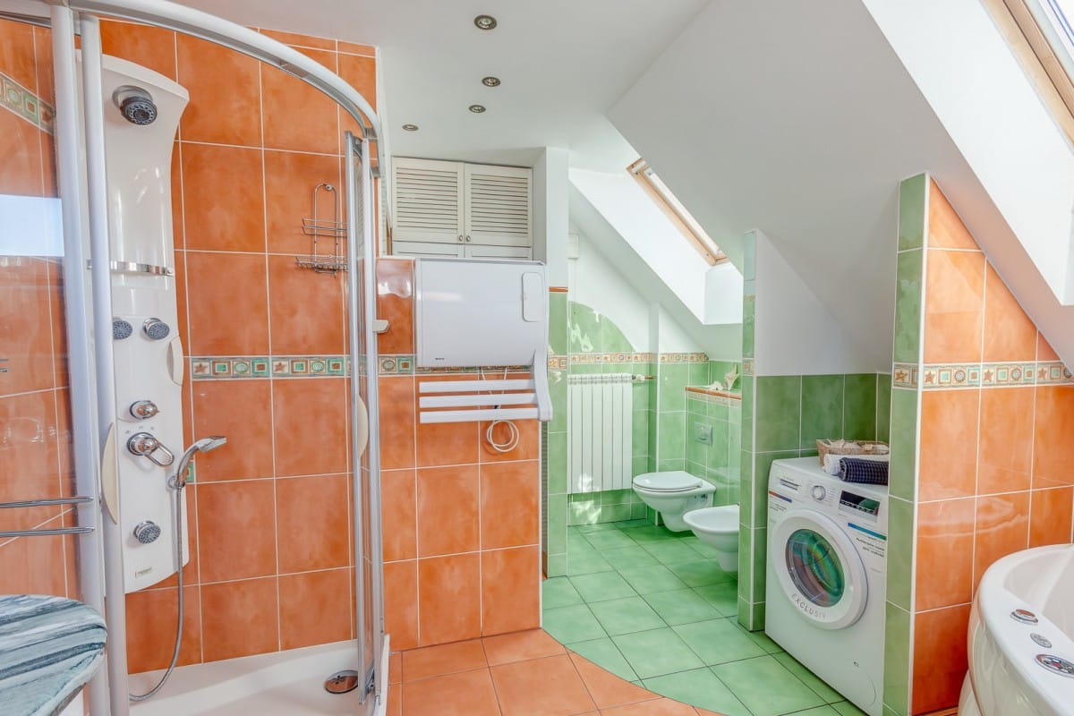 Dom 7 pokojowe na Sprzedaż