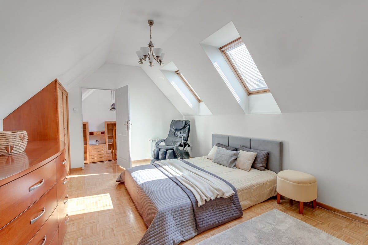 Dom 7 pokojowe na Sprzedaż