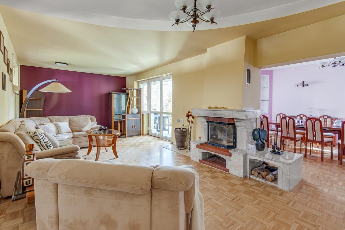 Dom 7 pokojowe na Sprzedaż