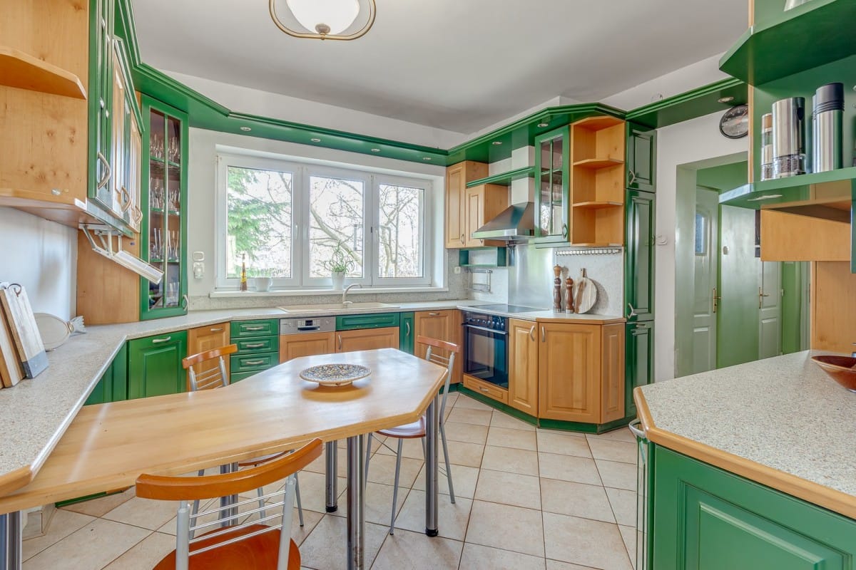 Dom 7 pokojowe na Sprzedaż