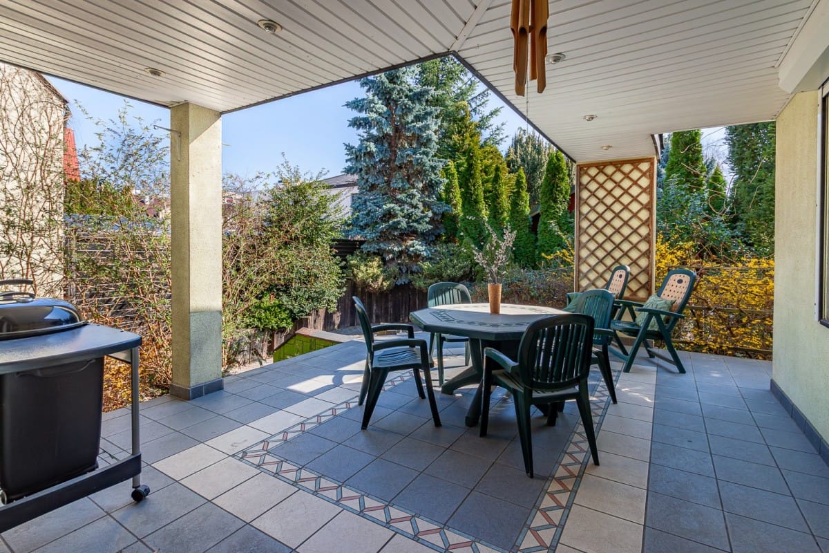 Dom 7 pokojowe na Sprzedaż