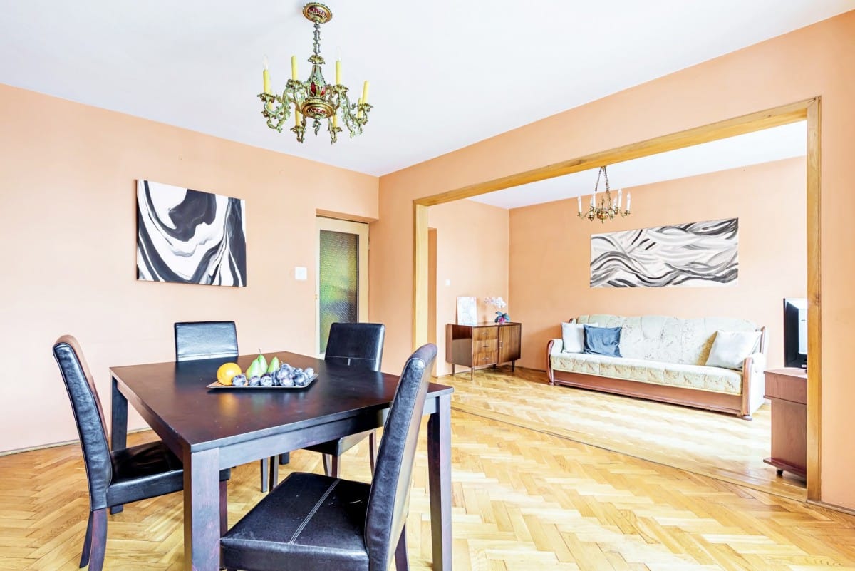 Dom 5 pokojowe na Sprzedaż