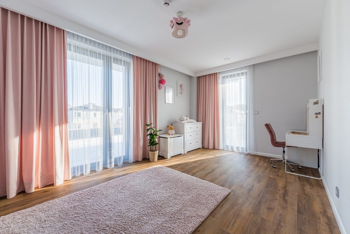 Dom 8 pokojowe na Sprzedaż