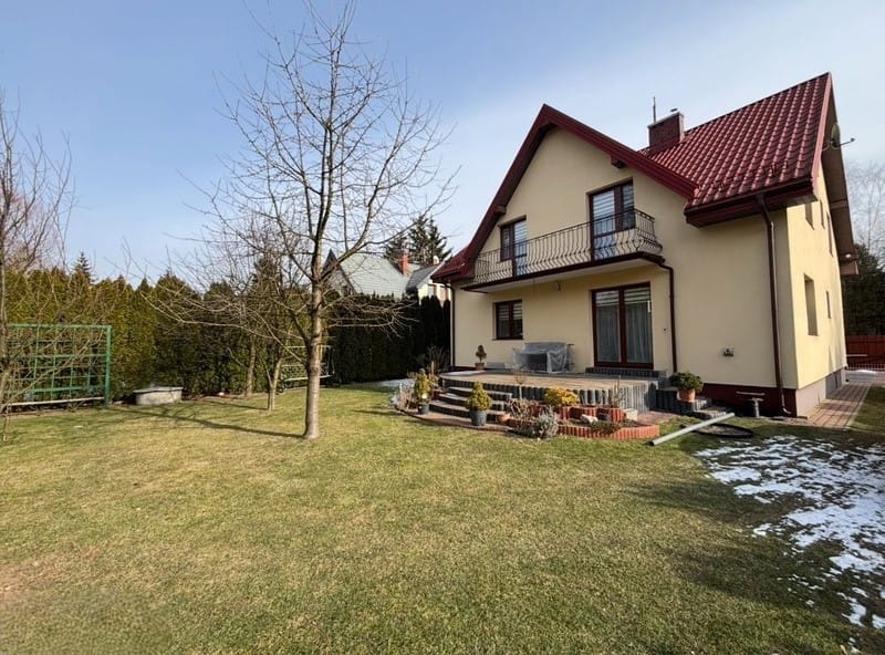 Dom 6 pokojowe na Sprzedaż