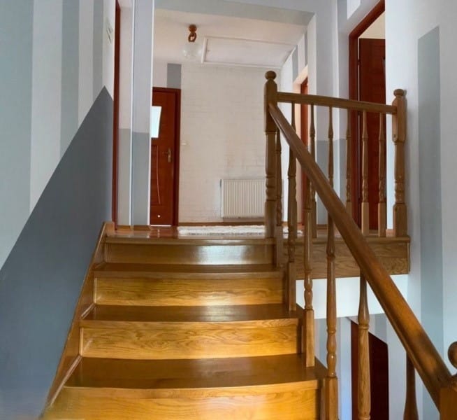 Dom 6 pokojowe na Sprzedaż