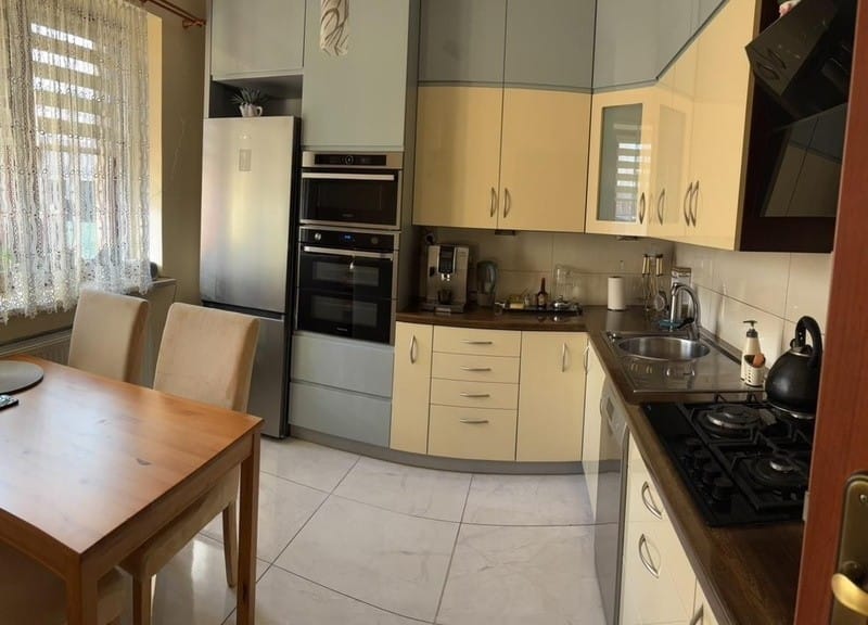 Dom 6 pokojowe na Sprzedaż