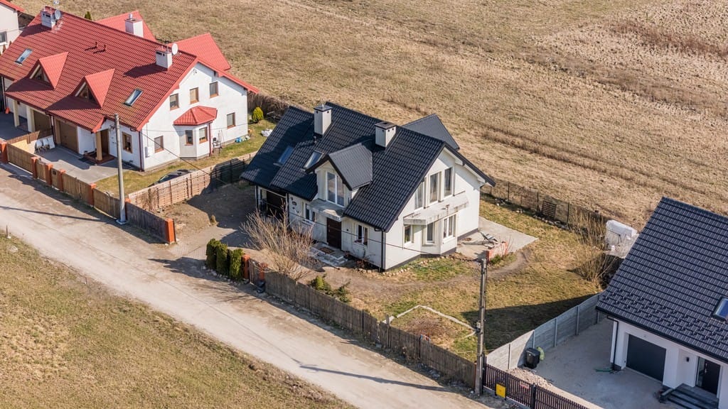 Dom 6 pokojowe na Sprzedaż