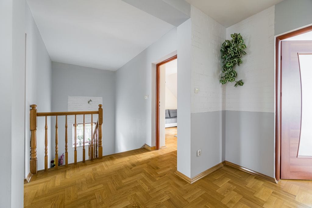Dom 6 pokojowe na Sprzedaż