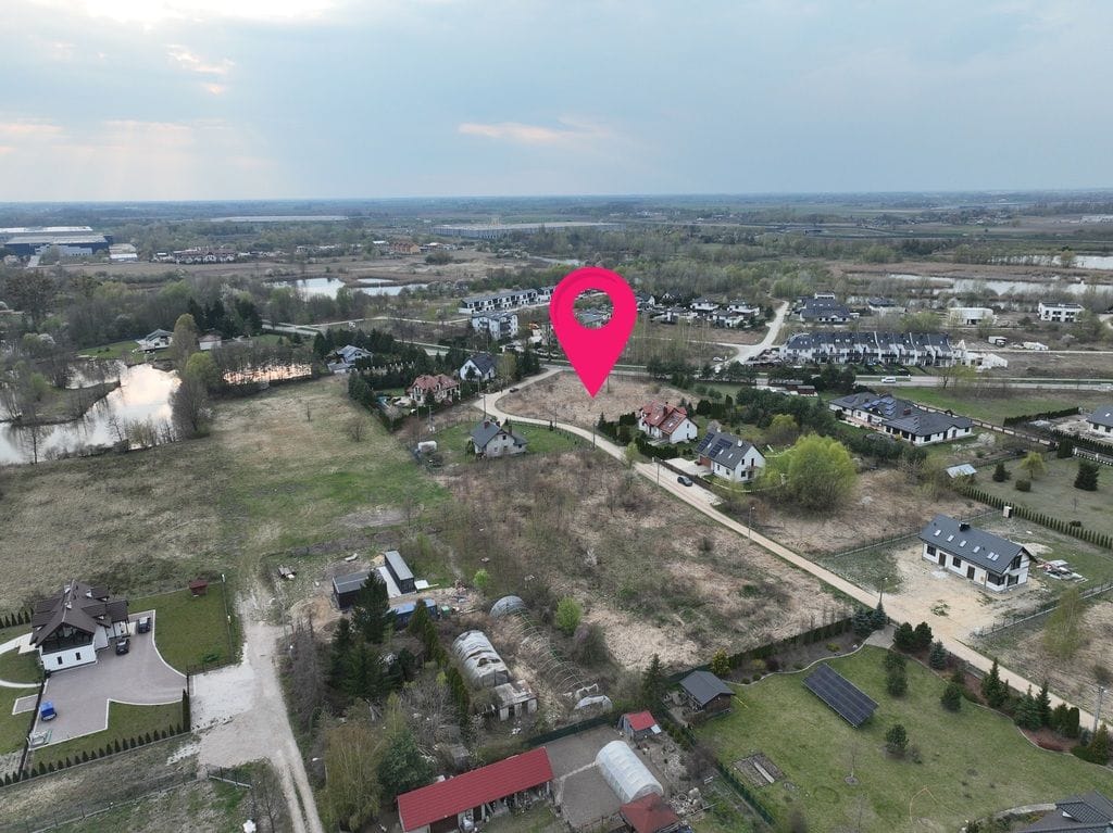 Działka  pokojowe na Sprzedaż